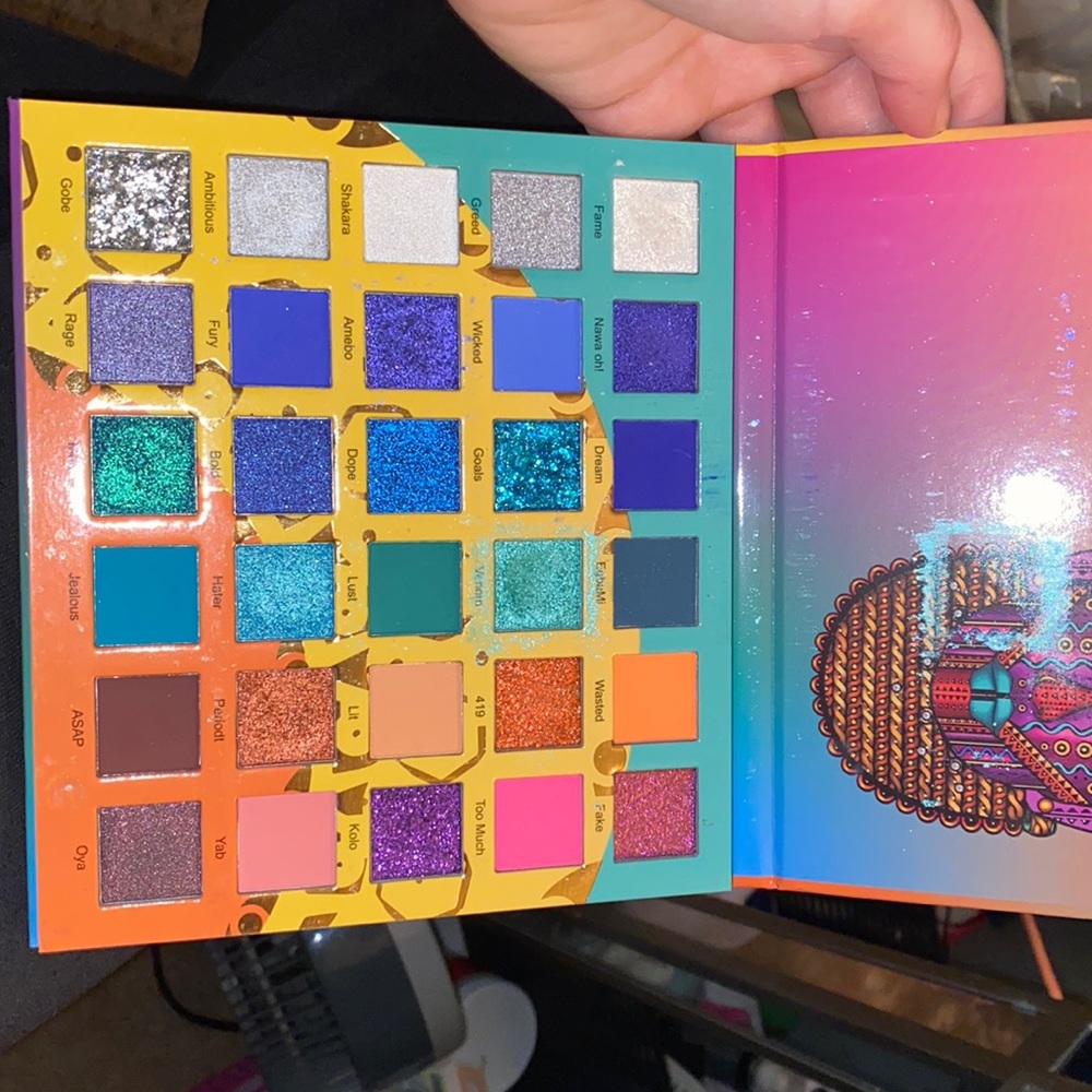 Juvia eyeshadow